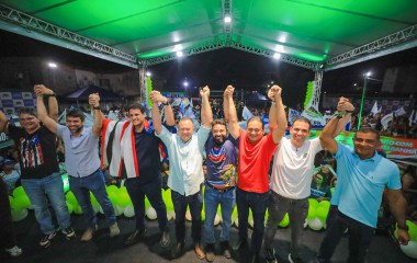 Weverton prestigia feira de agronegócio em São Mateus e recebe apoio à reeleição em Peritoró