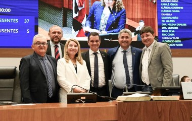 Vereadores de Grajaú visitam a Assembleia Legislativa e são recebidos pela presidente Iracema Vale