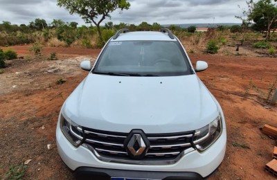 Procurando um carro? Renault Duster 2021 conservada e com IPVA pago está à venda