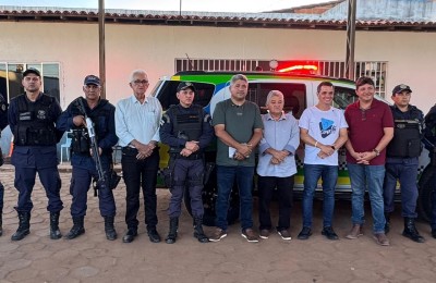 Vereadores entregam nova viatura à Guarda Municipal de Grajaú