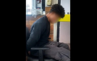 Pai mata bebê de 9 meses com tapa na cabeça após se irritar com choro da criança