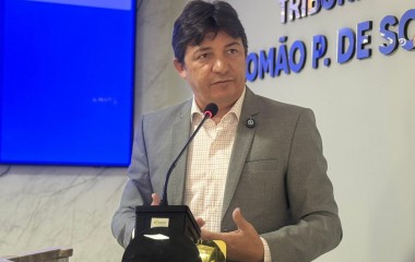 Vereador Dr. Eduardo Ribeiro cobra climatização e melhores condições para alunos da Escola Princesa Isabel, na MA-006
